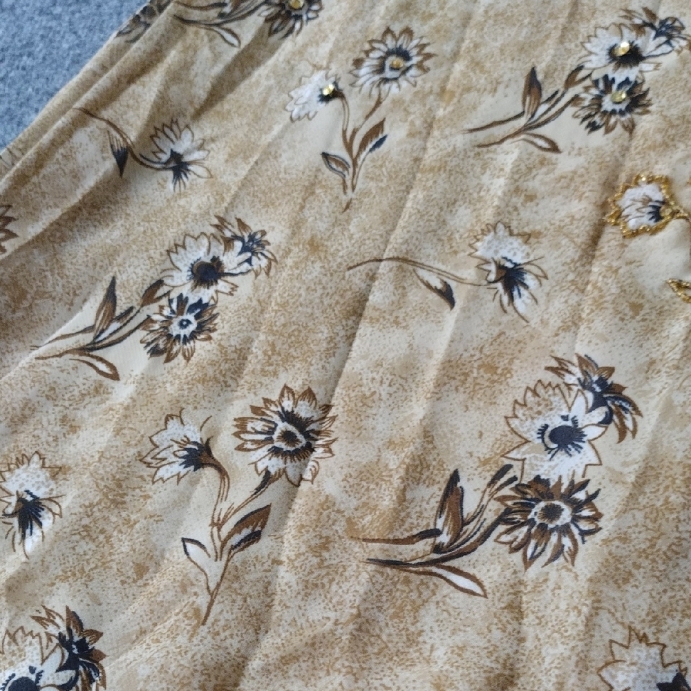 Beige Floral Maxi Dress - Picture 10 of 12